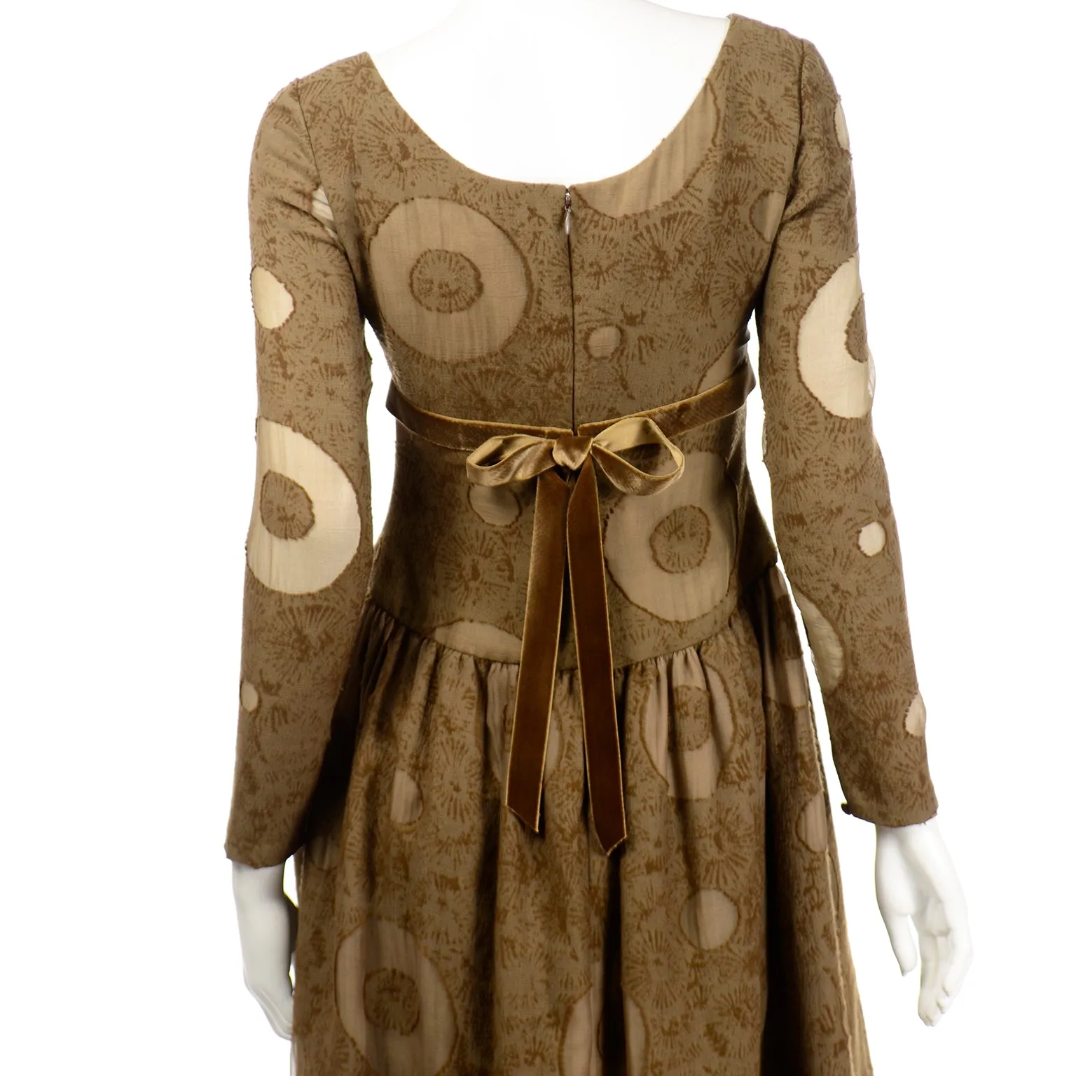 1970s Bill Blass Vintage Brown Circle Print Silk Dress w/ Velvet Ribbon