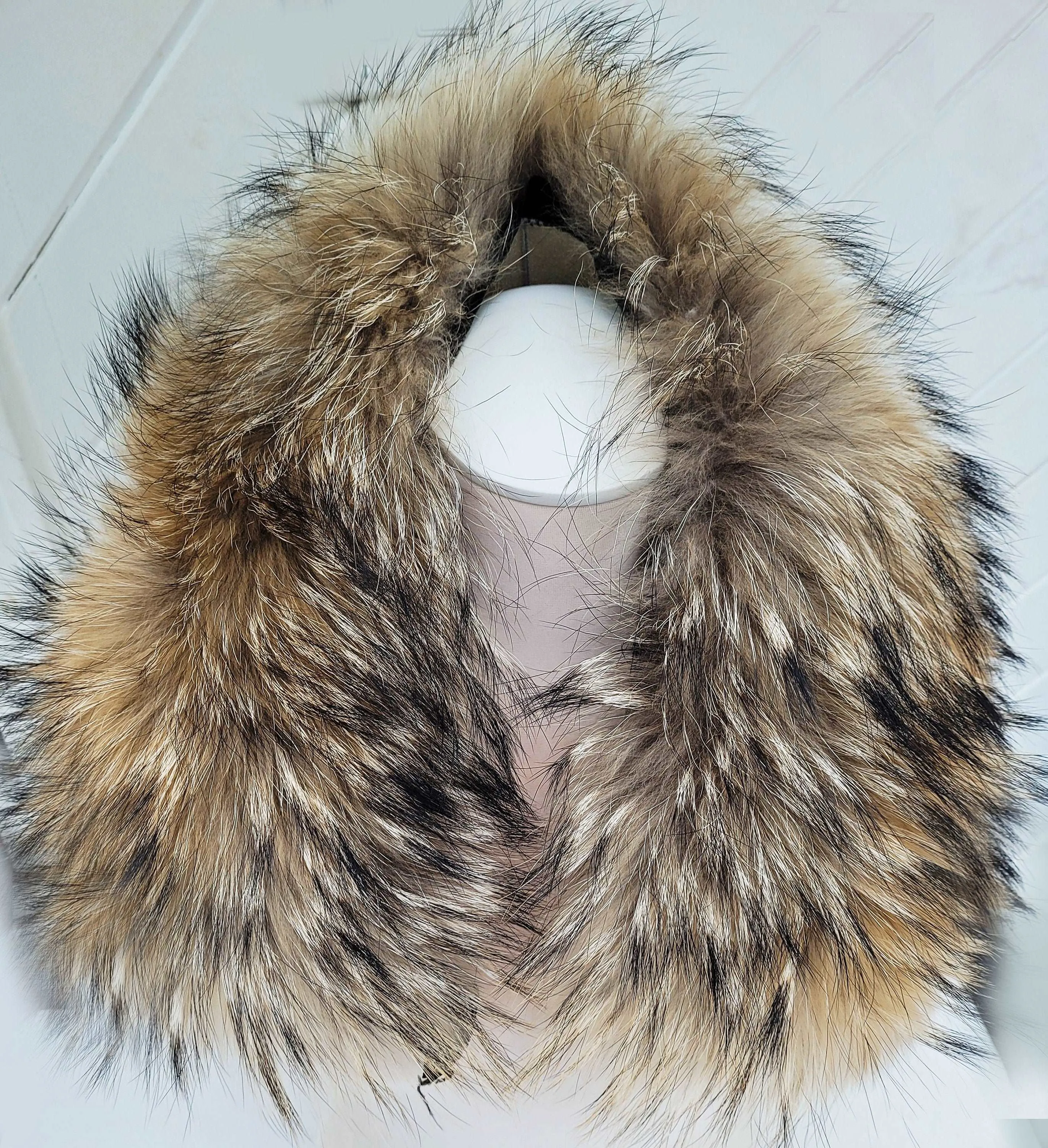 BY ORDER XXL Extra Large Finnish Raccoon Fur Collar, Fur Trim Hoodie, Raccoon Fur Collar, Fur Scarf, Fur Ruff, Raccoon Fur Hood, 70 cm