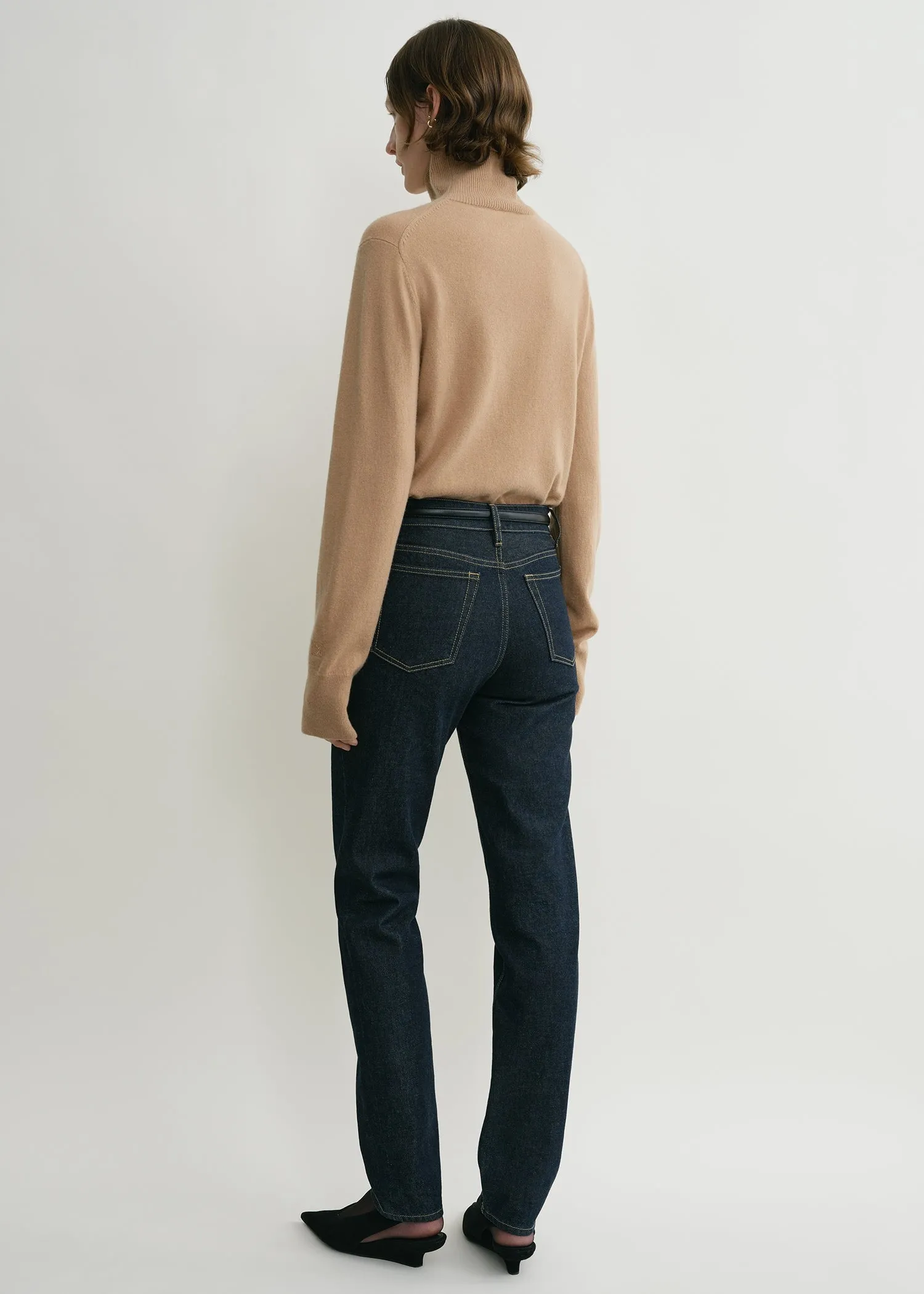 Cropped turtleneck camel