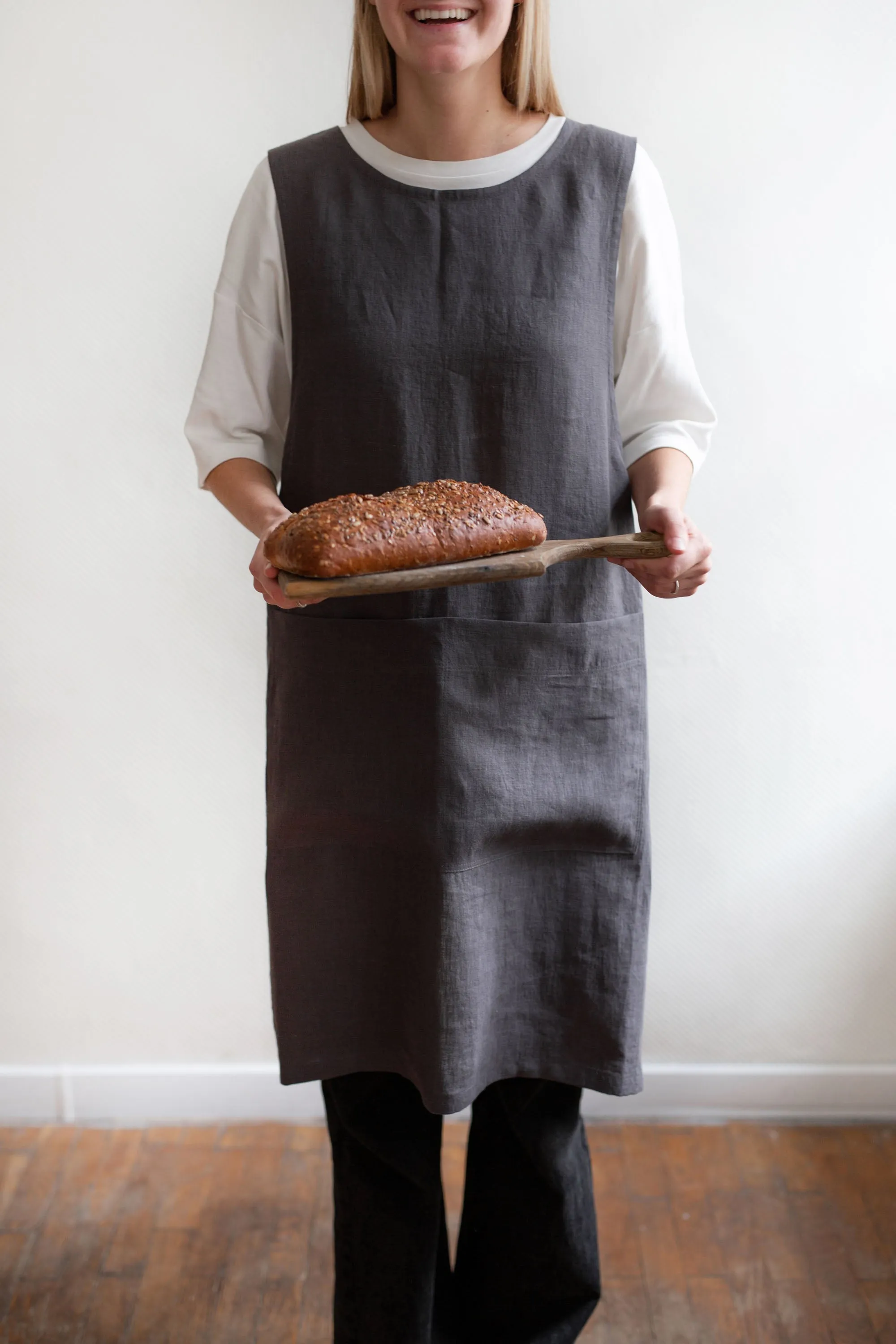 Pinafore linen apron by AmourLinen